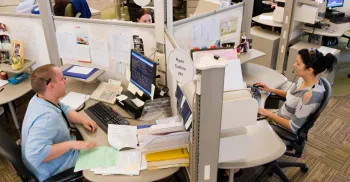 Trung tâm cuộc gọi Tìm giọng nói của họ